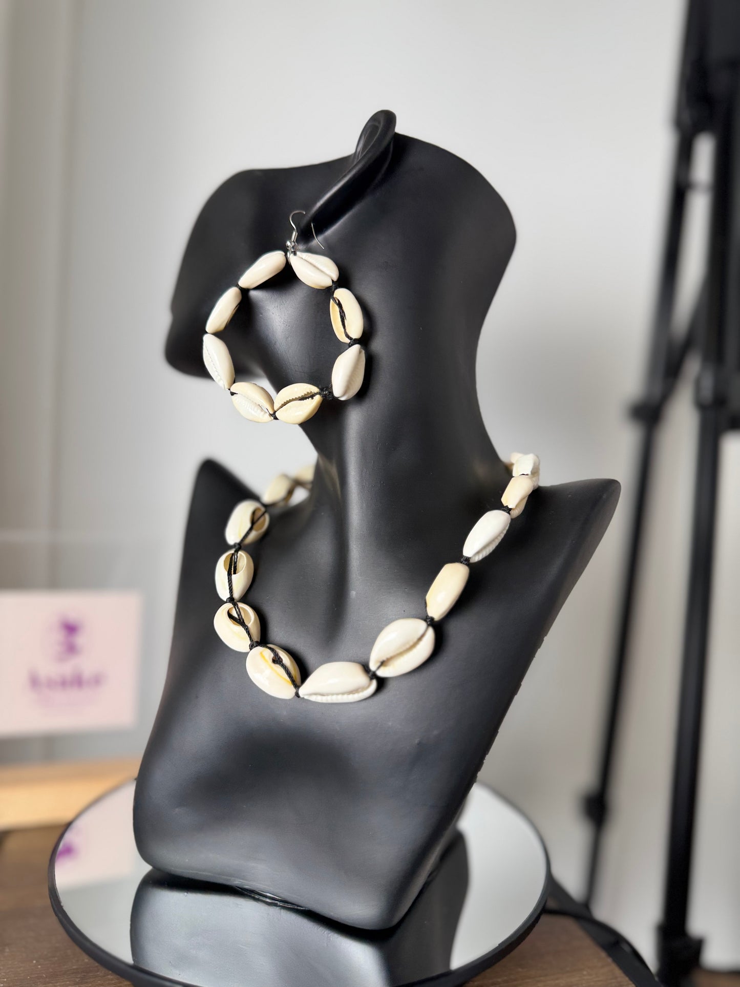 Ìyún Cowrie Set